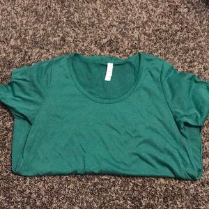 Lularoe Kelly Green Perfect Tee Size Small
